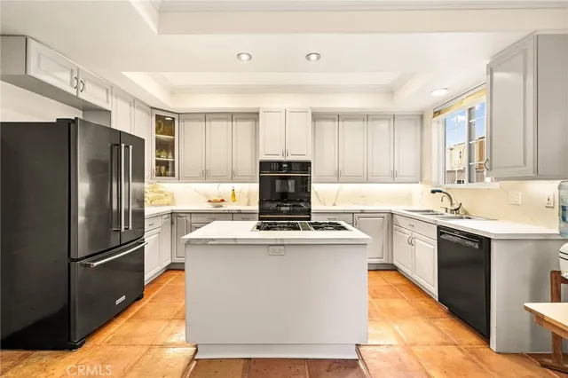 $1,595,000 | 1827 Barry Avenue, Unit 2, Los Angeles, CA 90025