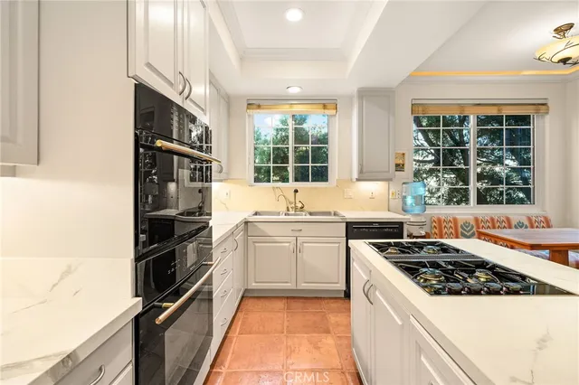 $1,595,000 | 1827 Barry Avenue, Unit 2, Los Angeles, CA 90025