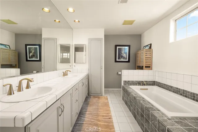 $1,595,000 | 1827 Barry Avenue, Unit 2, Los Angeles, CA 90025