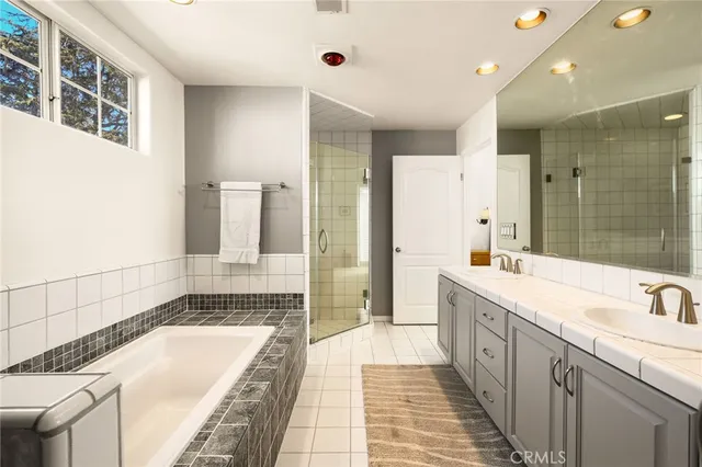 $1,595,000 | 1827 Barry Avenue, Unit 2, Los Angeles, CA 90025