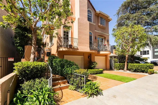 $1,595,000 | 1827 Barry Avenue, Unit 2, Los Angeles, CA 90025