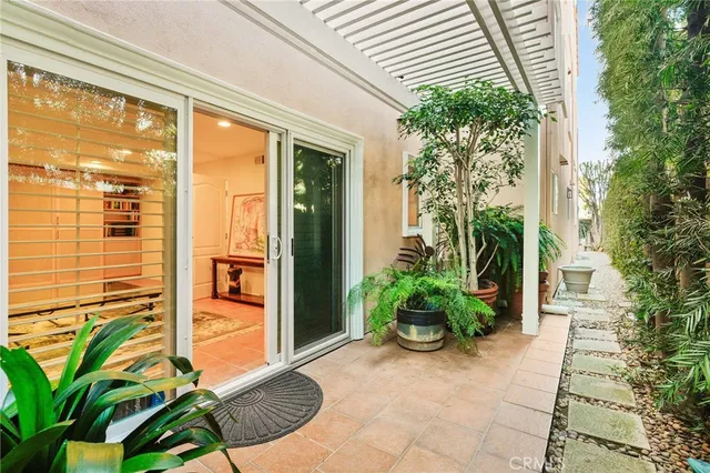 $1,595,000 | 1827 Barry Avenue, Unit 2, Los Angeles, CA 90025