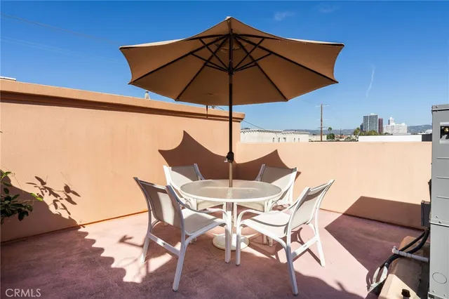 $1,595,000 | 1827 Barry Avenue, Unit 2, Los Angeles, CA 90025