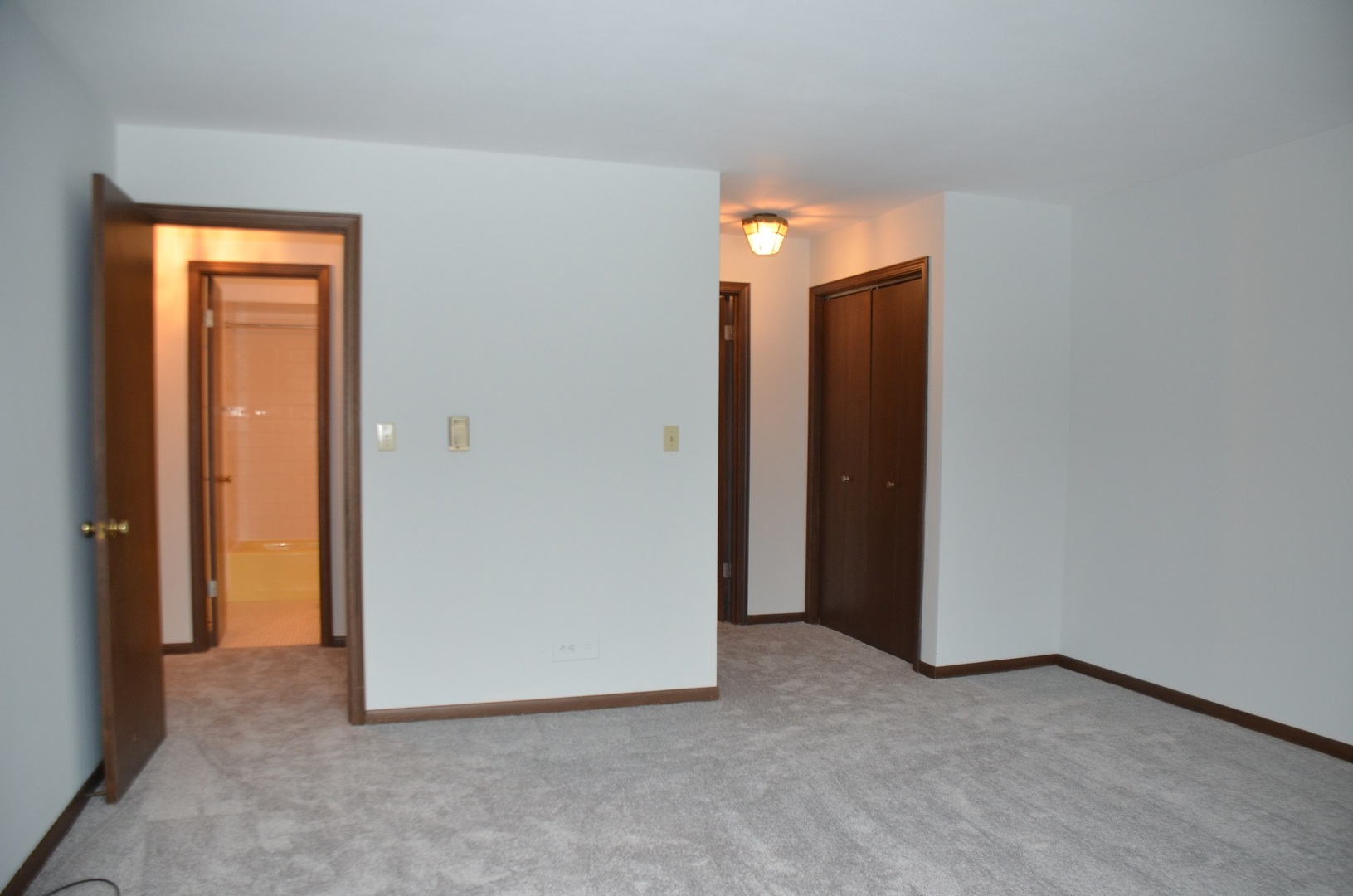 300 Thames Parkway, Unit 2H Park Ridge, IL 60068 - Photo 9 of 14
