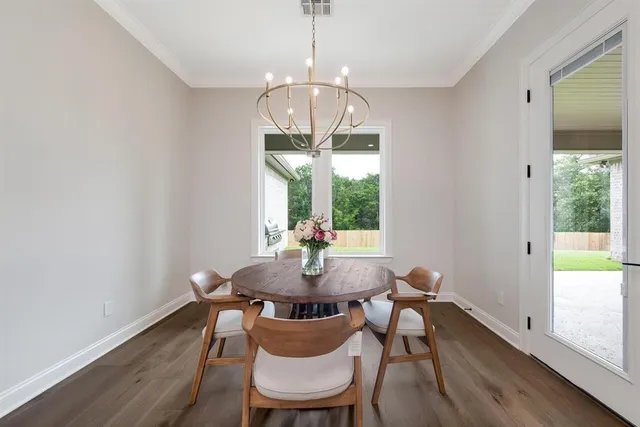 $895,000 | 8005 Bee Cave Road, China Spring, TX 76633