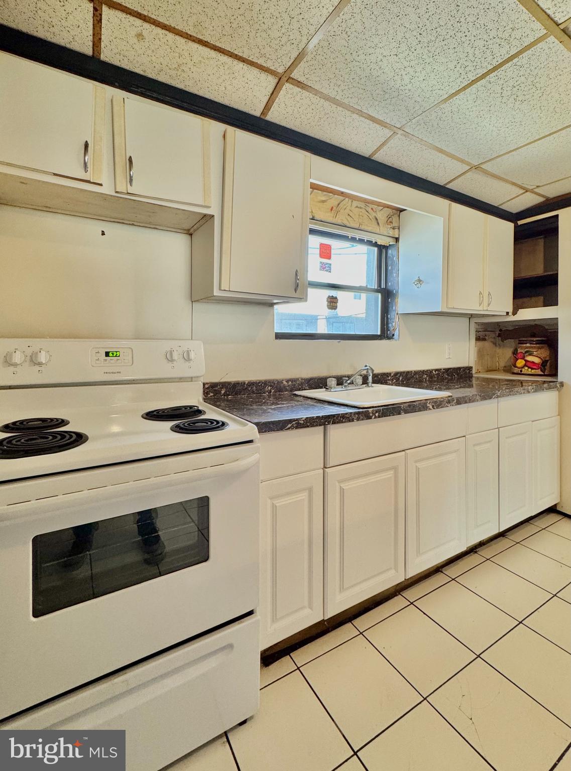 6923 Dicks Avenue Philadelphia, PA 19142 - Photo 4 of 14