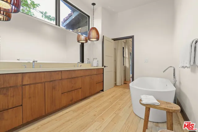 a view of walk in closet