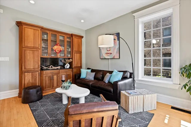 $1,900,000 | 2845 West Division Street, Chicago, IL 60622