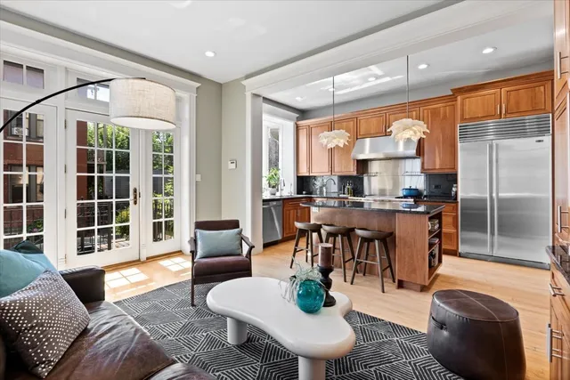 $1,900,000 | 2845 West Division Street, Chicago, IL 60622