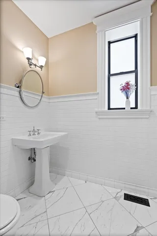 $1,900,000 | 2845 West Division Street, Chicago, IL 60622