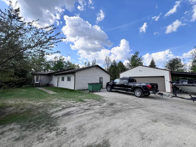 $315,000 | 3186 Highway 11, Baudette, MN 56623