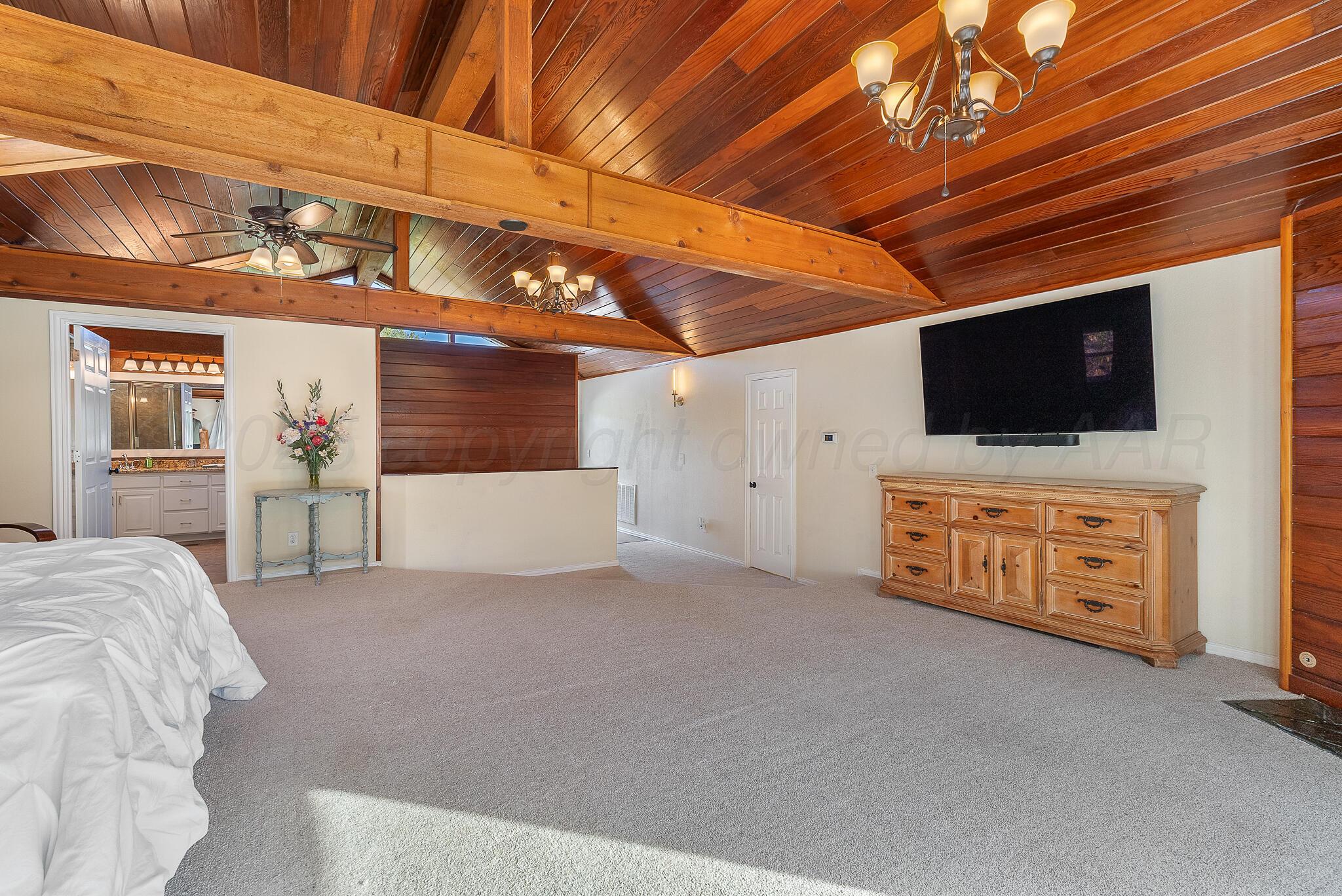 110 Caprock Lane Amarillo, TX 79118 - Photo 22 of 46 a view of a livingroom with furniture