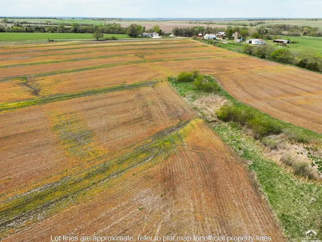 $125,000 | 7404 Southwest Davis Road, Unit TRACT 4 SEE SURVEY, Auburn, KS 66402