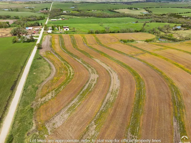 $125,000 | 7404 Southwest Davis Road, Unit TRACT 4 SEE SURVEY, Auburn, KS 66402