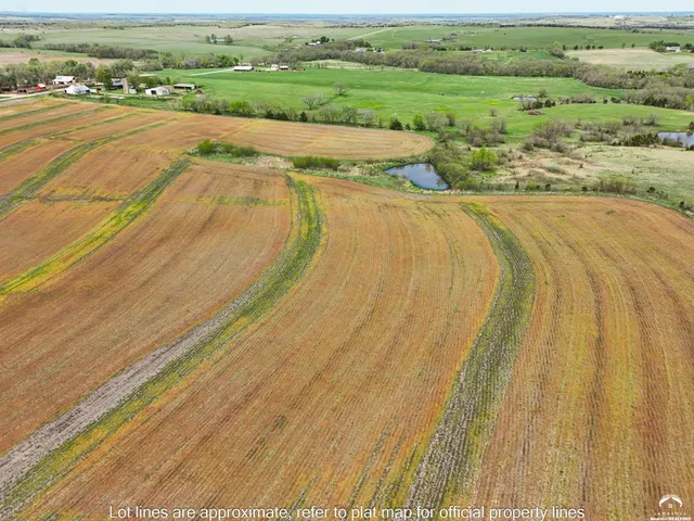 $125,000 | 7404 Southwest Davis Road, Unit TRACT 4 SEE SURVEY, Auburn, KS 66402