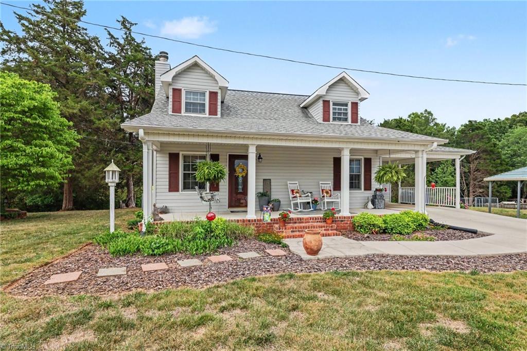 329 Pine Road Eden, NC 27288 - Photo 4 of 25