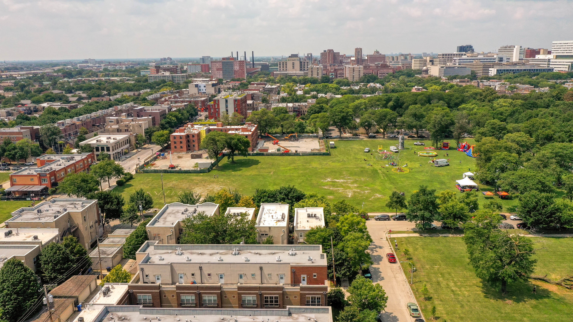 907 South Lytle Street, Unit 201 Chicago, IL 60607 - Photo 26 of 28 an aerial view of residential houses with outdoor space
