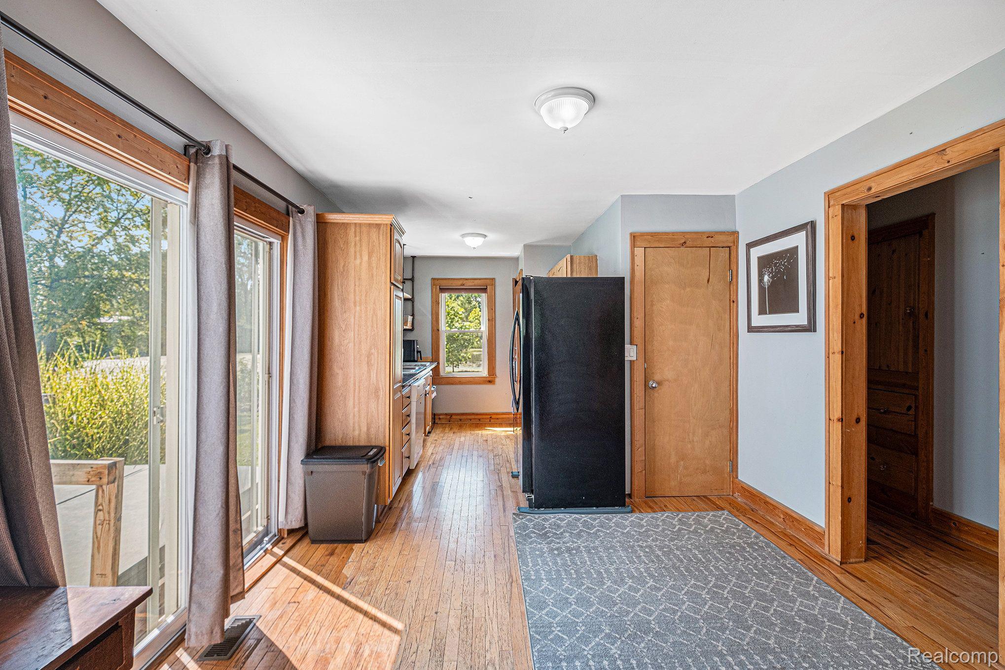 6386 Vassar Road Grand Blanc, MI 48439 - Photo 8 of 30 Gallery Image 8