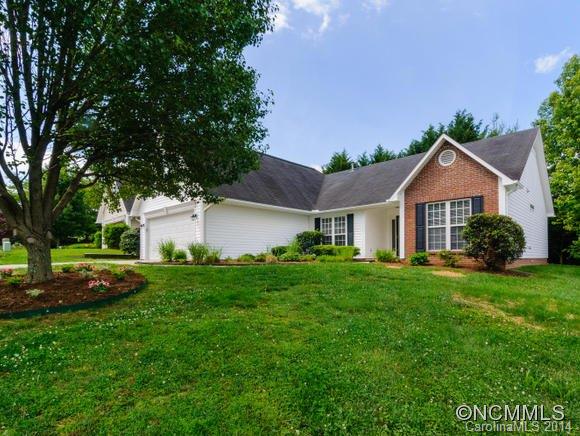 25 Forest Berry Road Fletcher, NC 28732 - Photo 4 of 24 a front view of a house with garden