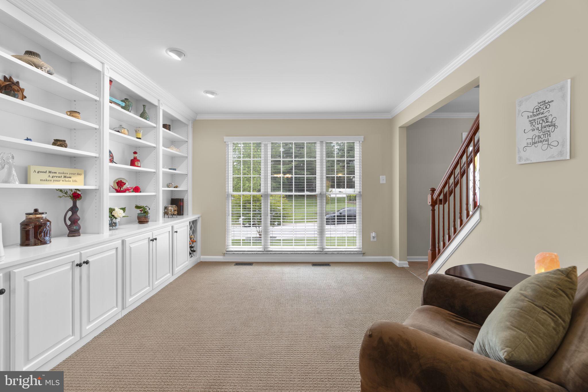 5904 Clear Ridge Road Elkridge, MD 21075 - Photo 19 of 58 Built-in bookcases