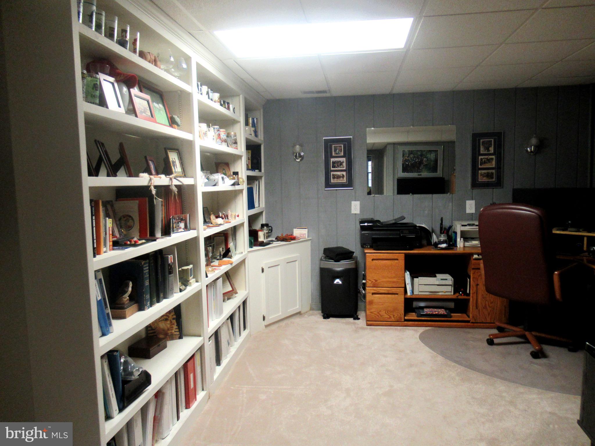 10044 Wesley Chapel Road Marshall, VA 20115 - Photo 19 of 19 Office