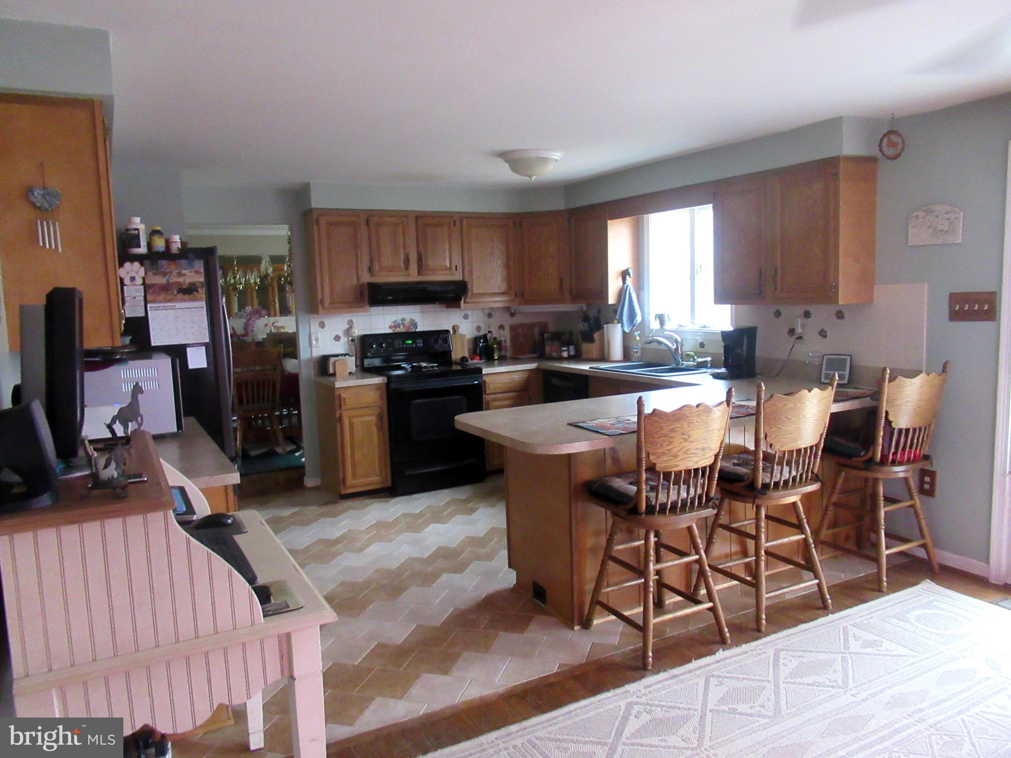 10044 Wesley Chapel Road Marshall, VA 20115 - Photo 9 of 19 Kitchen