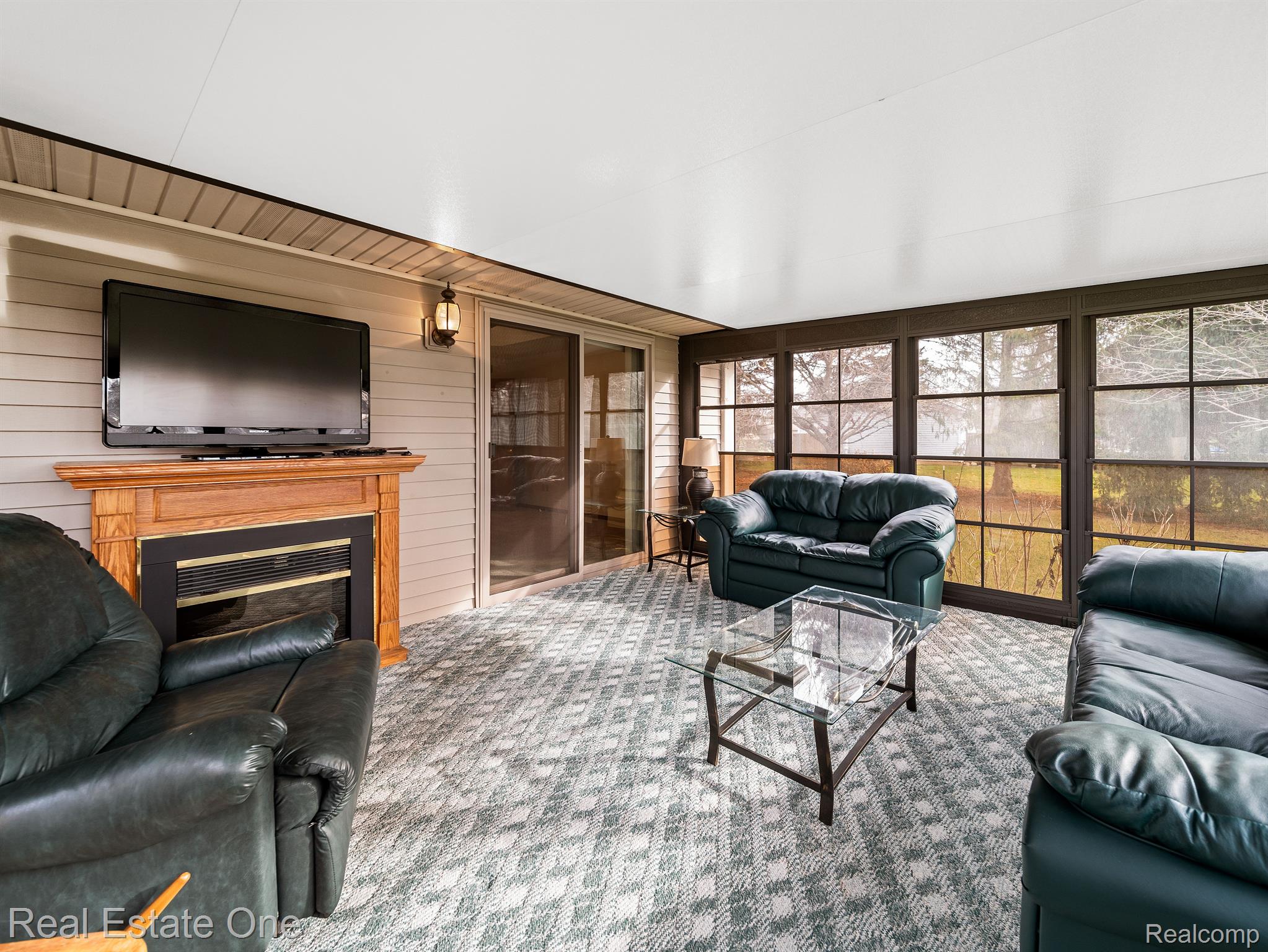 6862 Kestrel Ridge Road Brighton, MI 48116 - Photo 15 of 31 Desirable Extra Space