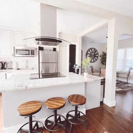 $2,600 | 4120 2nd Avenue South, St. Petersburg, FL 33711