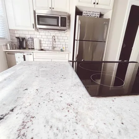 $2,600 | 4120 2nd Avenue South, St. Petersburg, FL 33711