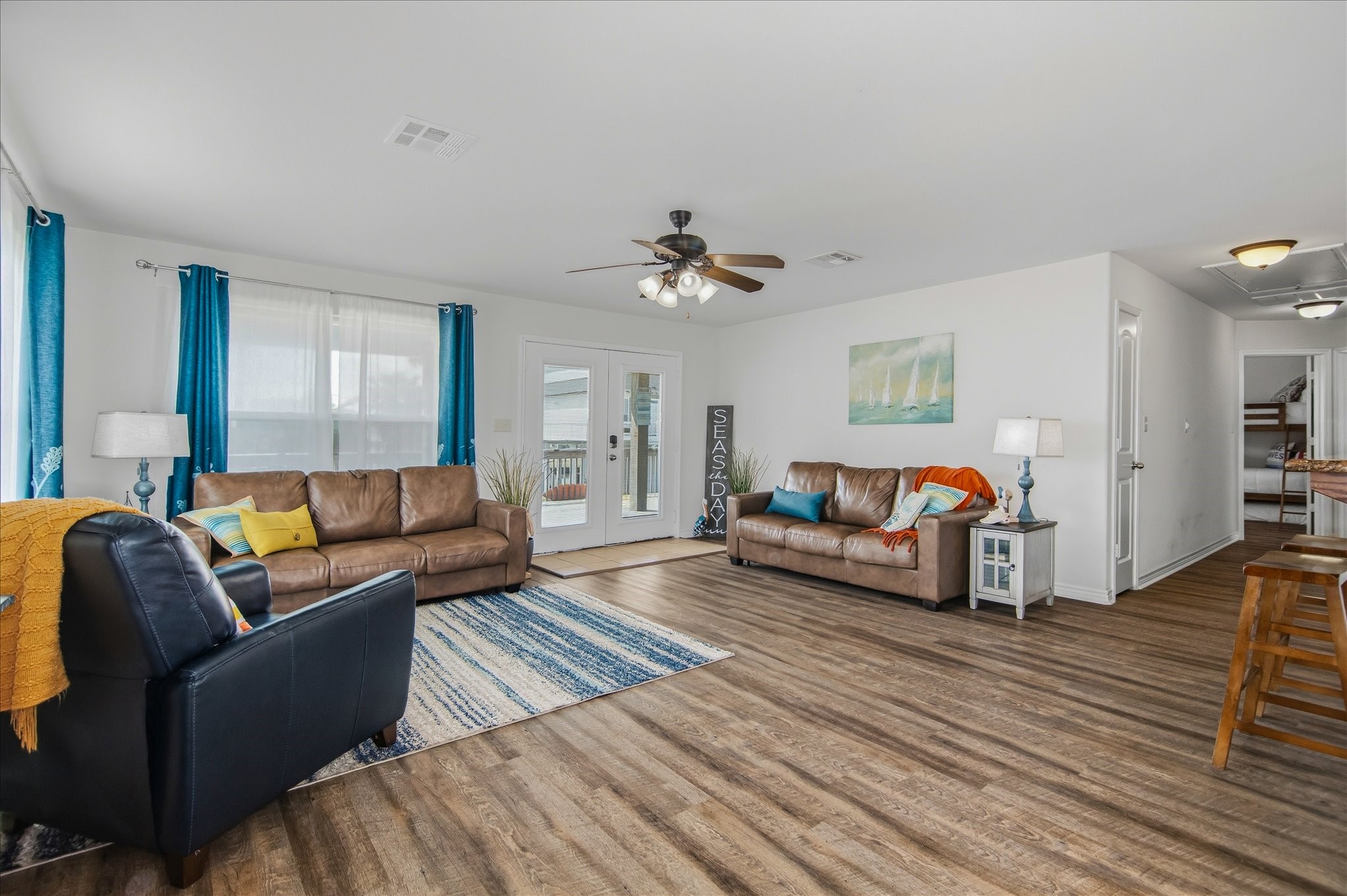 2619 Tide Road Crystal Beach, TX 77650 - Photo 9 of 50 Spacious living room