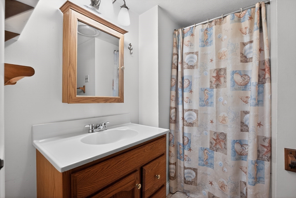 3 Rindone Street Holbrook, MA 02343 - Photo 26 of 32