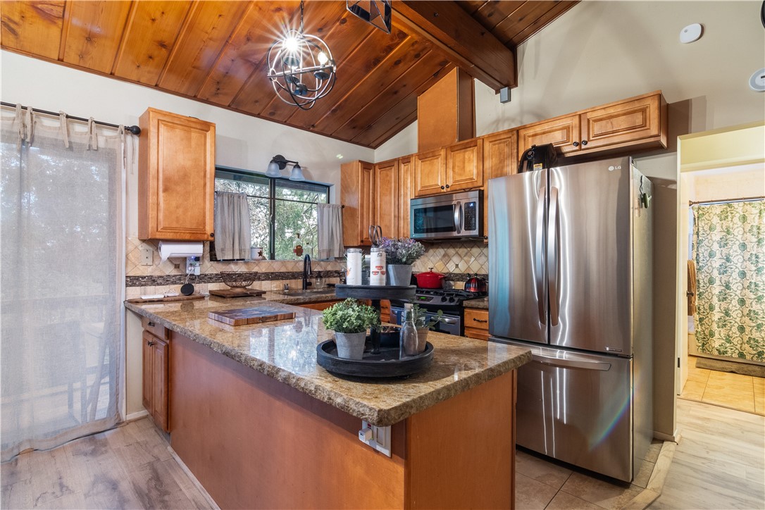 25370 Point Of Rocks Drive Idyllwild, CA 92549 - Photo 11 of 20