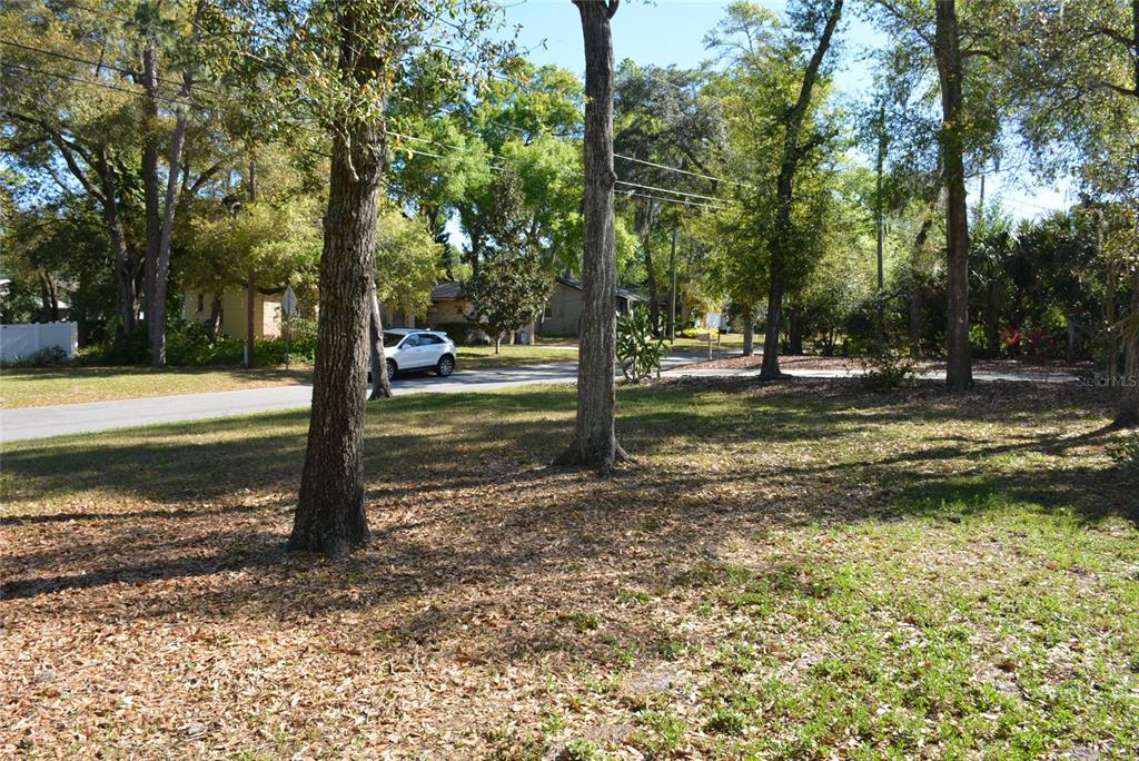 308 Tangerine Street Altamonte Springs, FL 32701 - Photo 8 of 58 Neighborhood view to the right