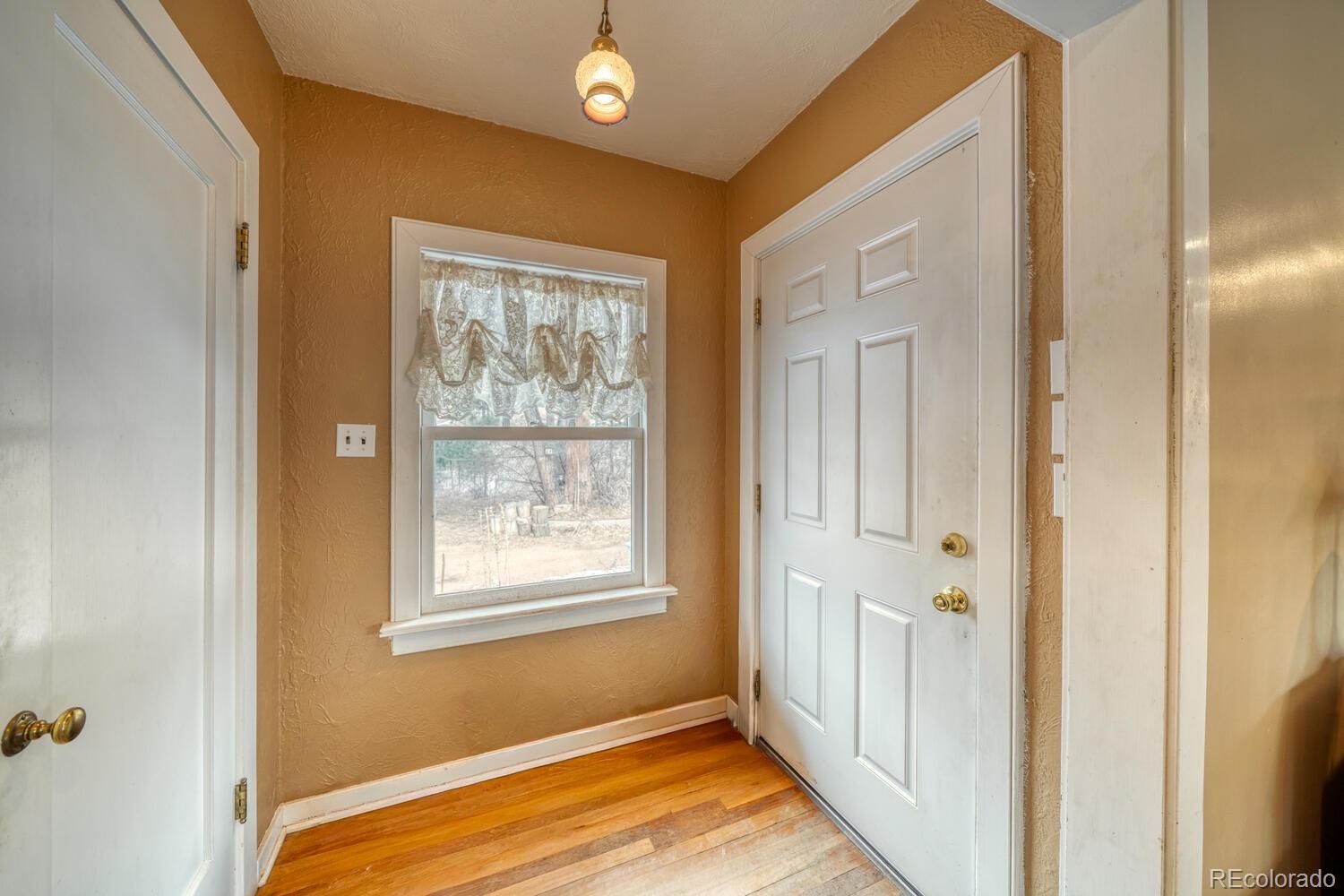 8225 Highway 24 Cascade, CO 80809 - Photo 3 of 49