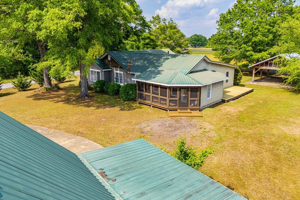 75 Cash Lane Bremen, GA 30110 - Photo 83 of 92 a view of a house with pool and sitting area
