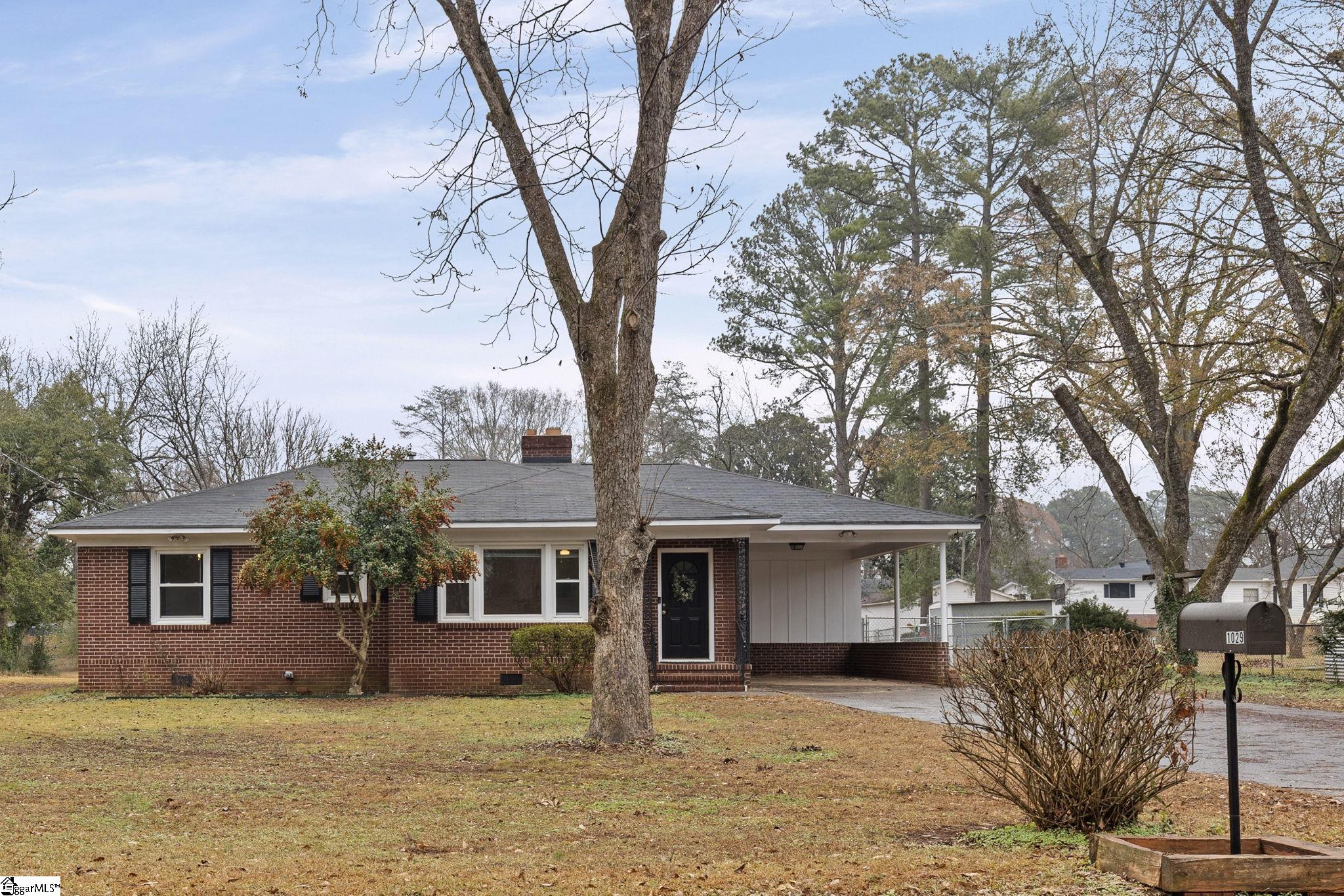 1029 Mc Kinney Street Anderson, SC 29621 - Photo 2 of 30