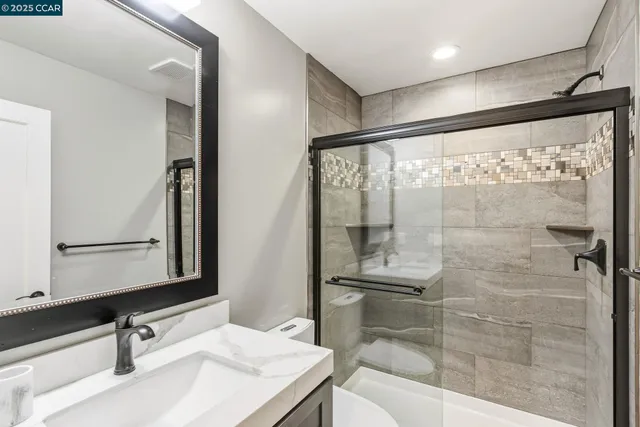 $2,698,888 | 961 Oak View Circle, Lafayette, CA 94549