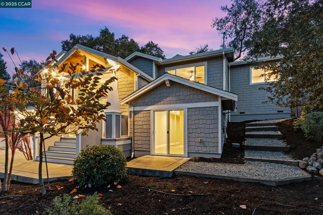 $2,698,888 | 961 Oak View Circle, Lafayette, CA 94549