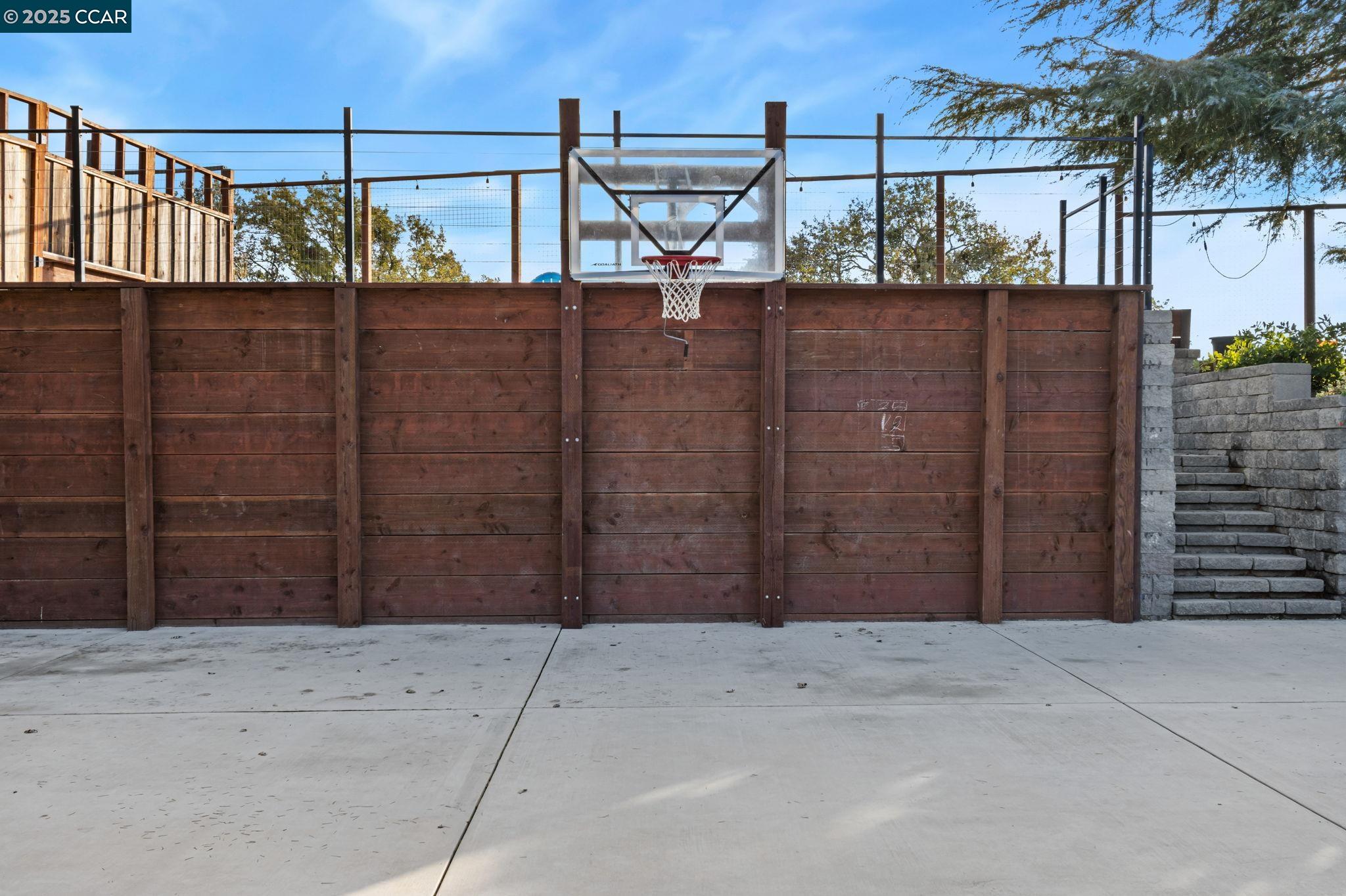 961 Oak View Circle Lafayette, CA 94549 - Photo 48 of 56