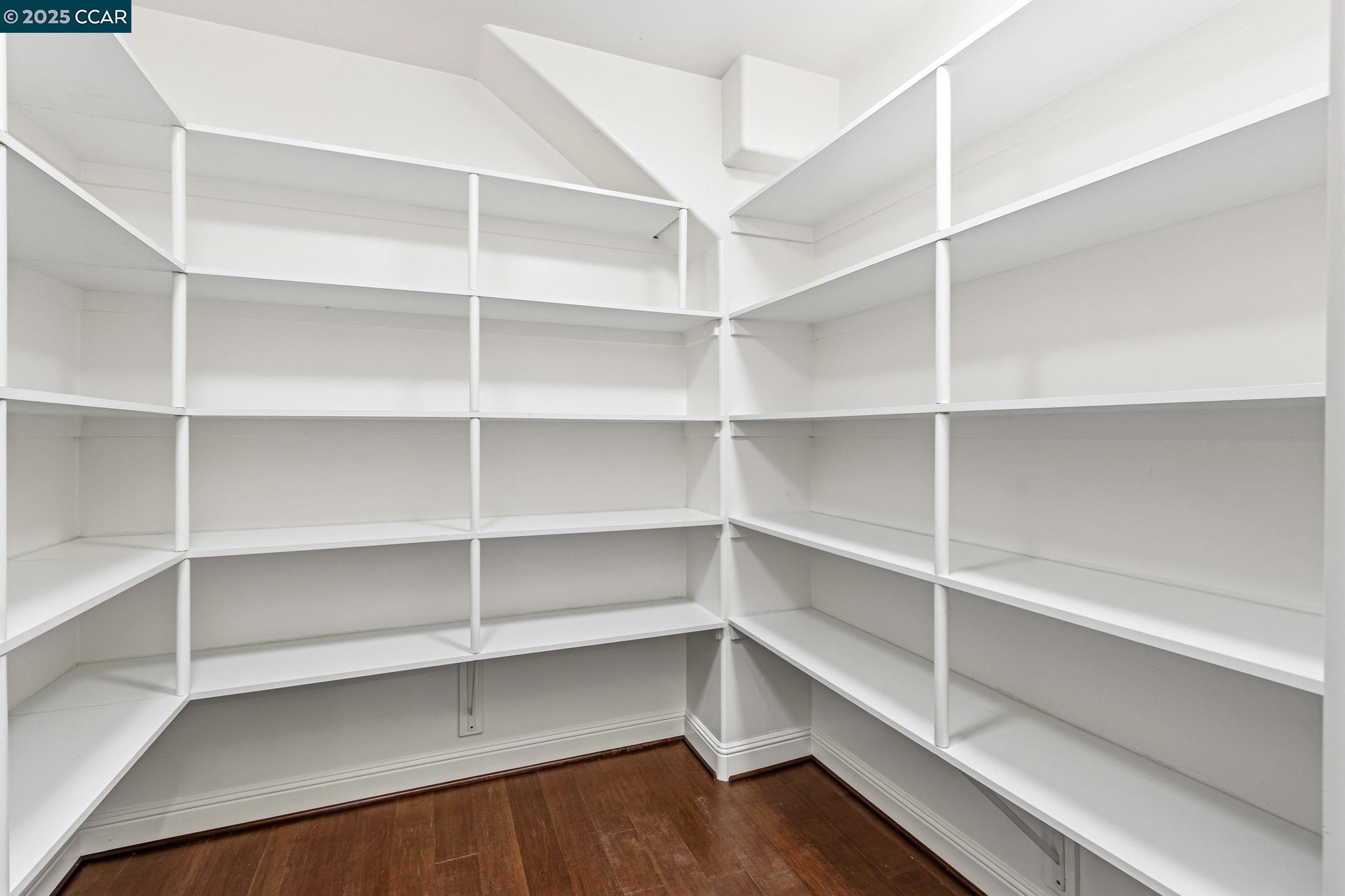 961 Oak View Circle Lafayette, CA 94549 - Photo 5 of 56