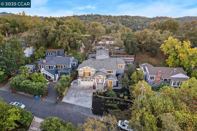 $2,698,888 | 961 Oak View Circle, Lafayette, CA 94549