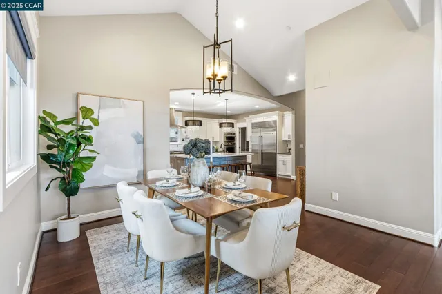 $2,698,888 | 961 Oak View Circle, Lafayette, CA 94549