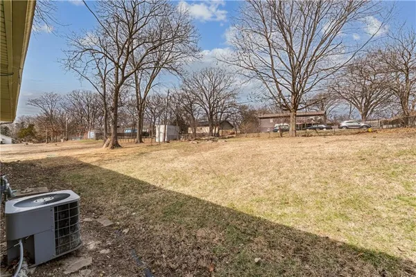 $225,000 | 306 East 165th Street, Belton, MO 64012