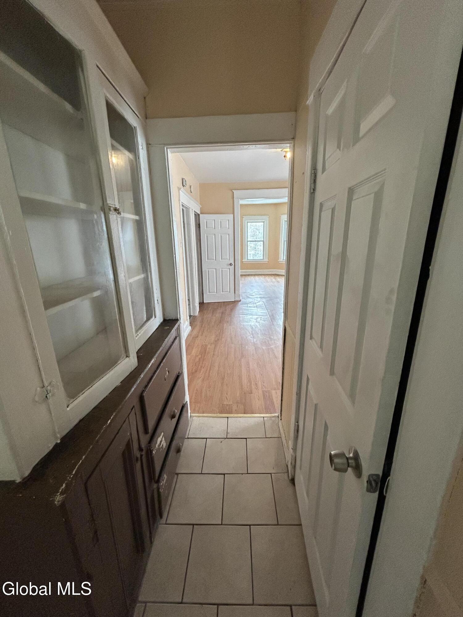 1075 Pleasant Street Schenectady, NY 12303 - Photo 11 of 28 IMG_3737