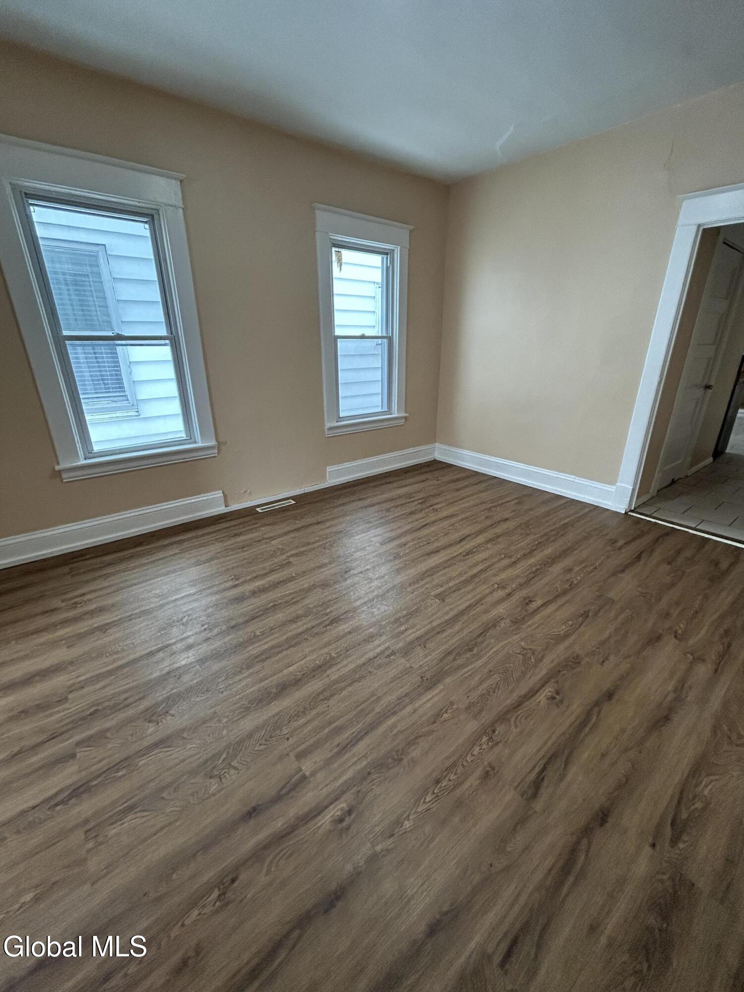 1075 Pleasant Street Schenectady, NY 12303 - Photo 15 of 28 IMG_3722