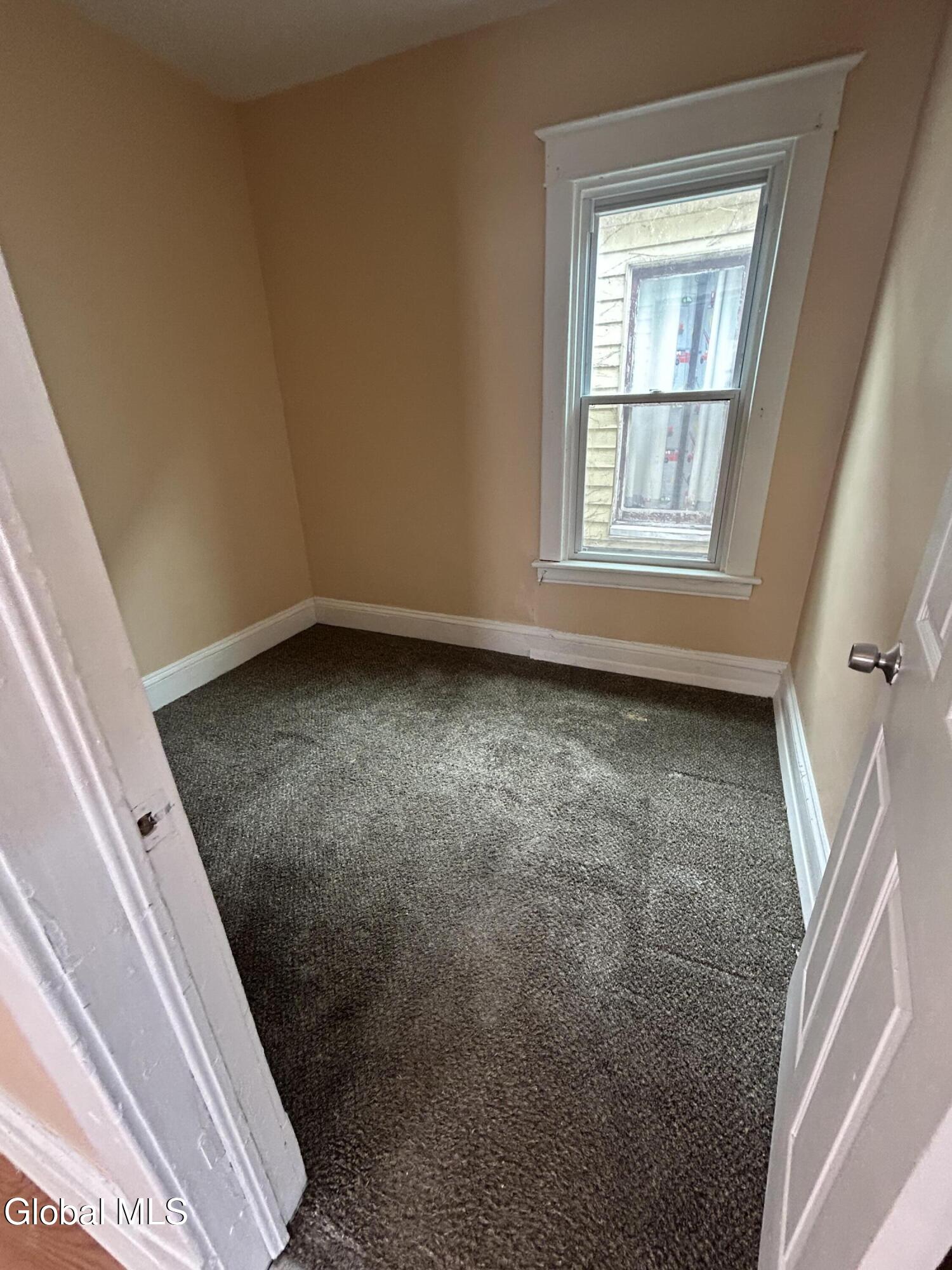 1075 Pleasant Street Schenectady, NY 12303 - Photo 18 of 28 IMG_3733