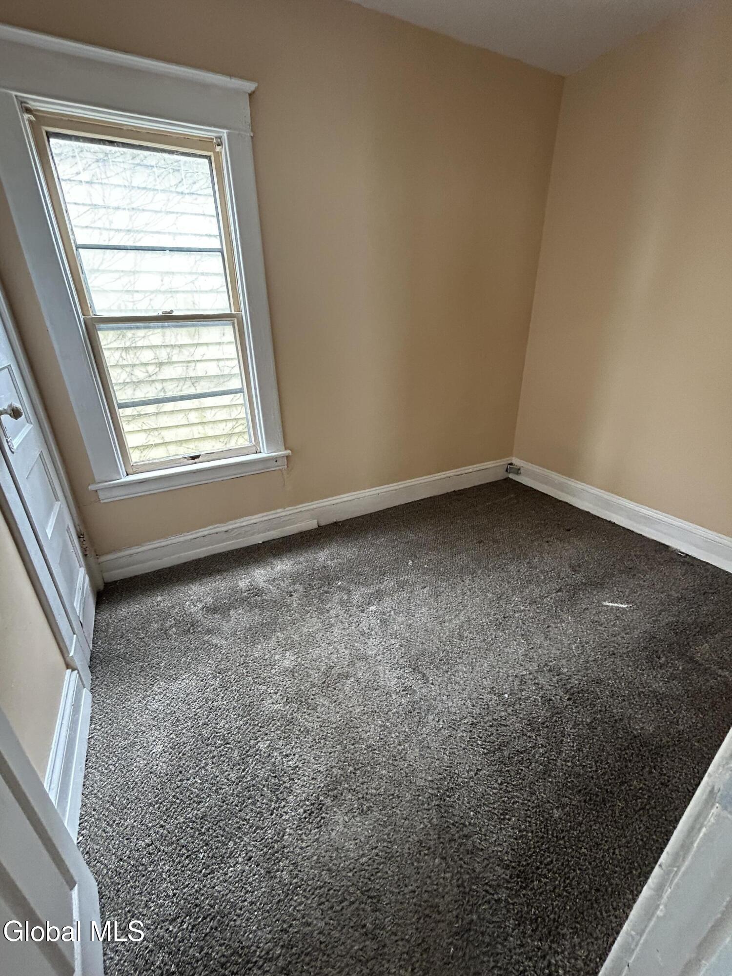 1075 Pleasant Street Schenectady, NY 12303 - Photo 19 of 28 IMG_3739