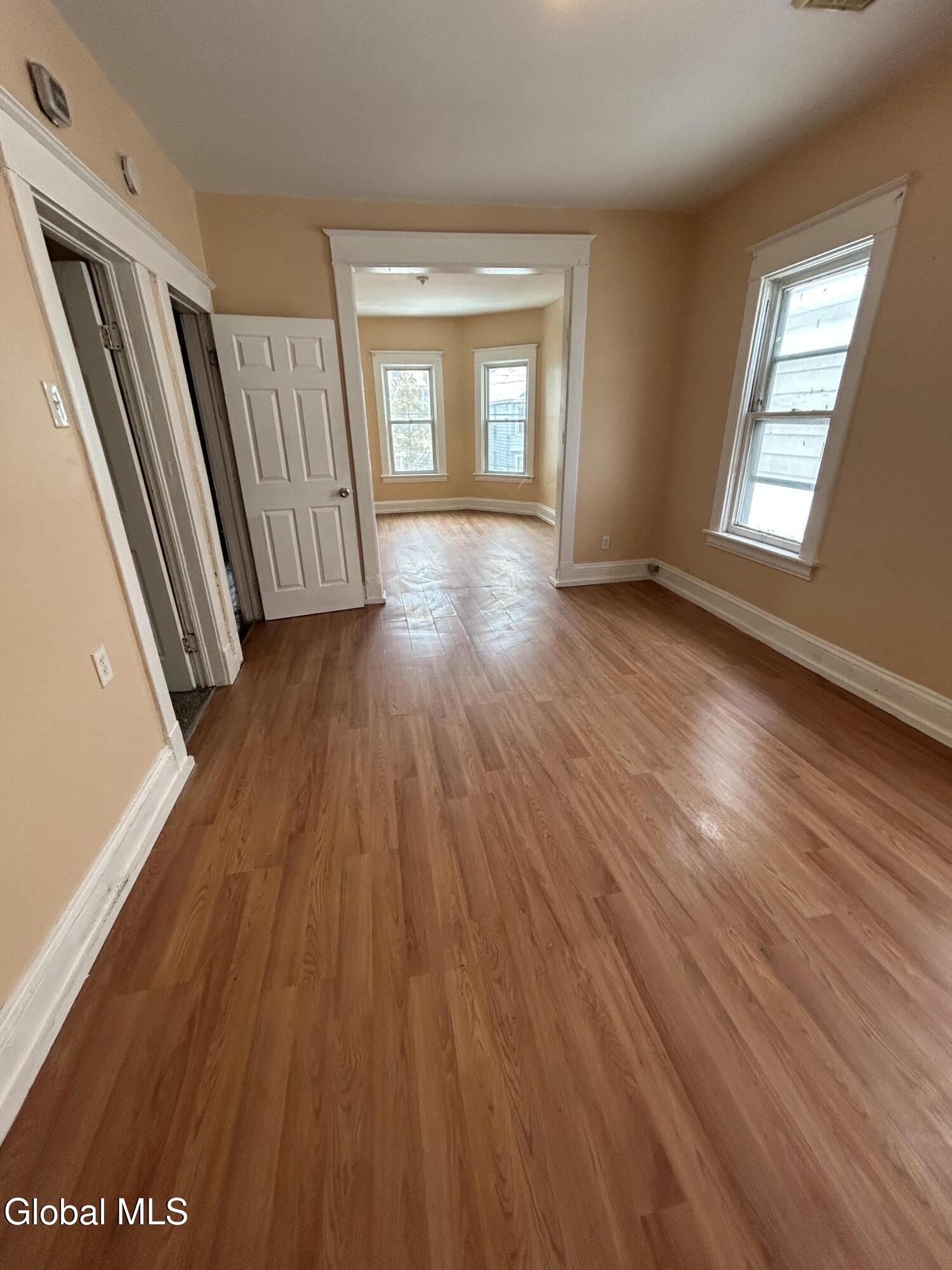 1075 Pleasant Street Schenectady, NY 12303 - Photo 8 of 28 IMG_3734