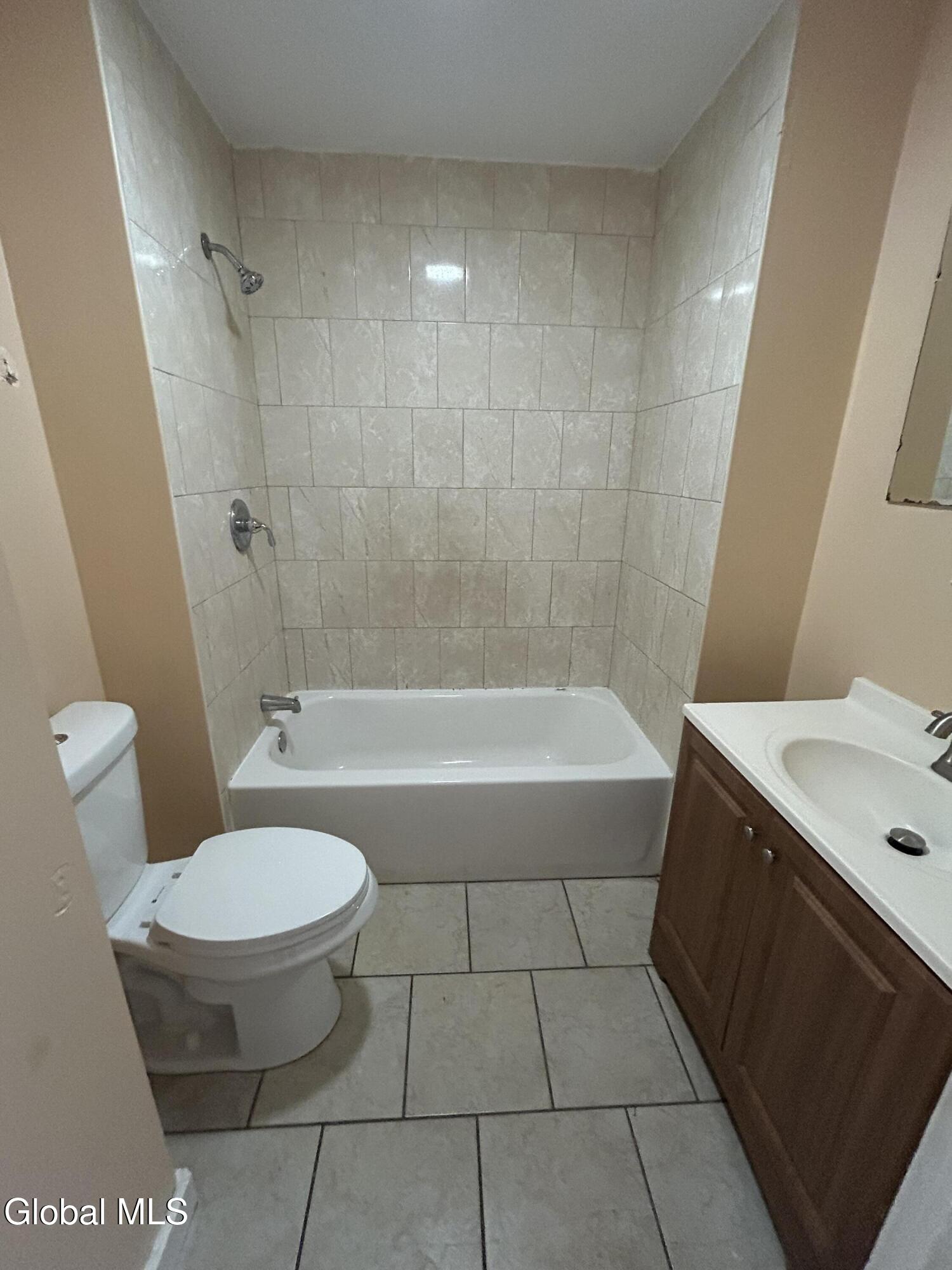 1075 Pleasant Street Schenectady, NY 12303 - Photo 10 of 28 IMG_3730
