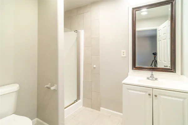 $2,000 | 11623 Rowan Lane, Houston, TX 77072